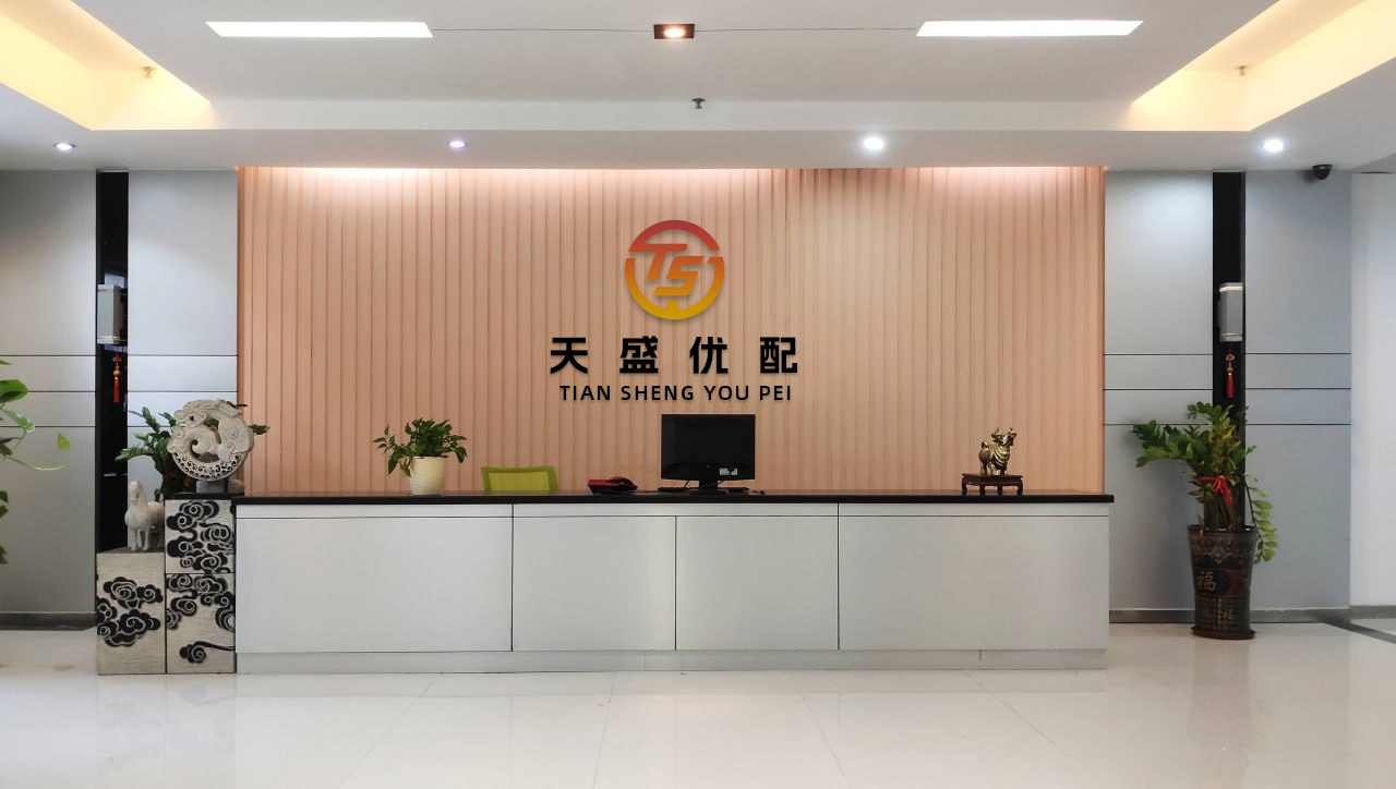 鼎际之家 氧气面罩突然落下，飞机紧急返航！中国国航最新回应......